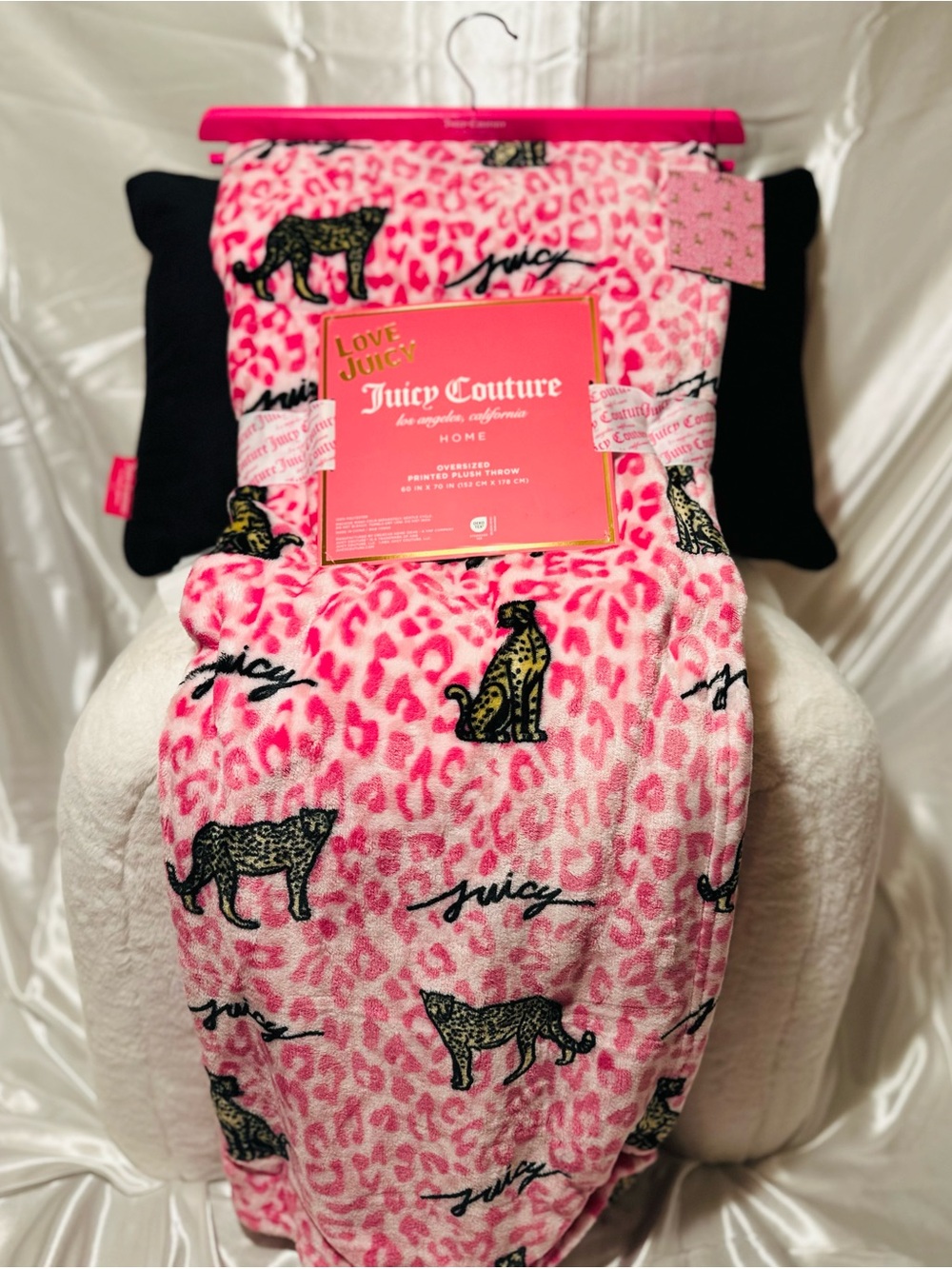 Juicy Couture 🐆💎Leopard Oversized Print Plush Throw 60x70
